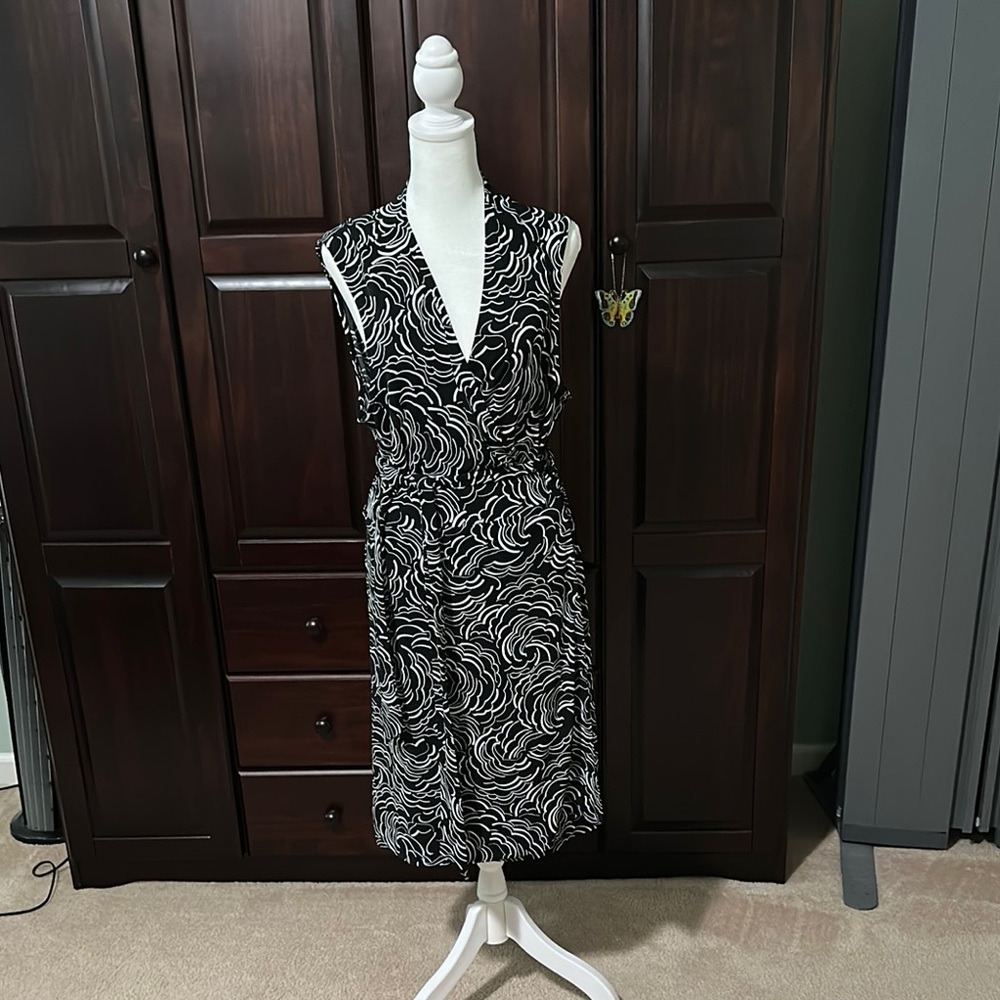 Vince Camuto Blue and Black Embellished Tiered Midi Dress